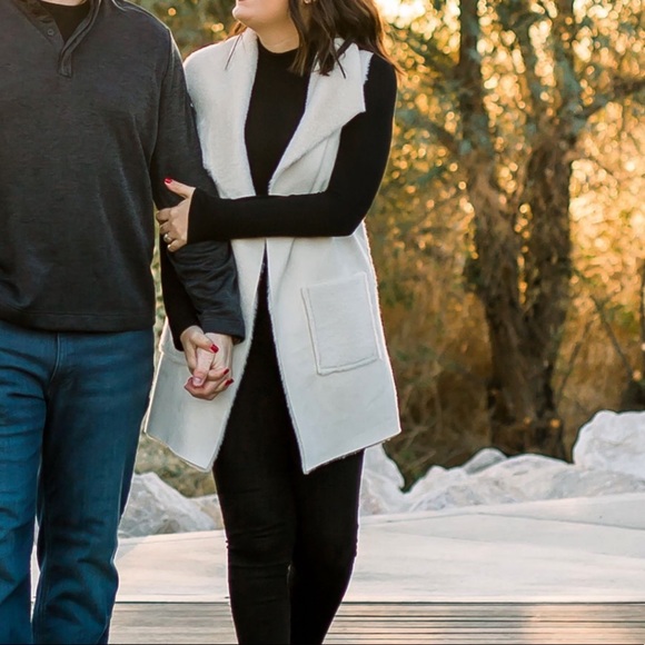 🎉HOST PICK🎉 Love Token Faux Fur Cream Draped Vest - Picture 7 of 8